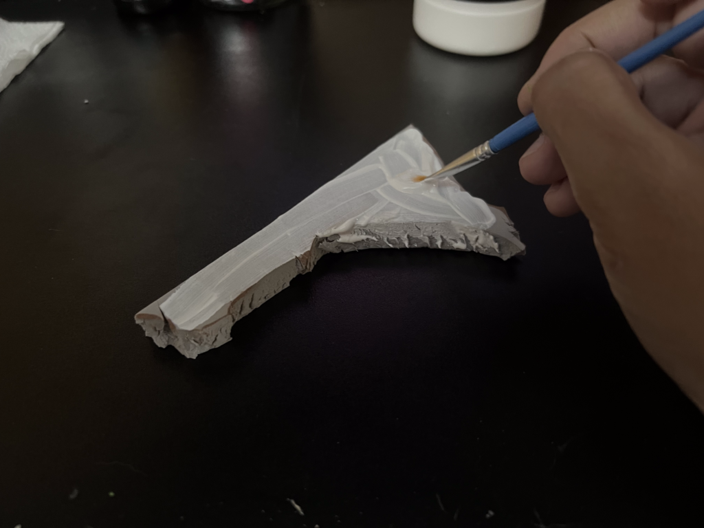 Hand Priming Large Props theladyfriend1